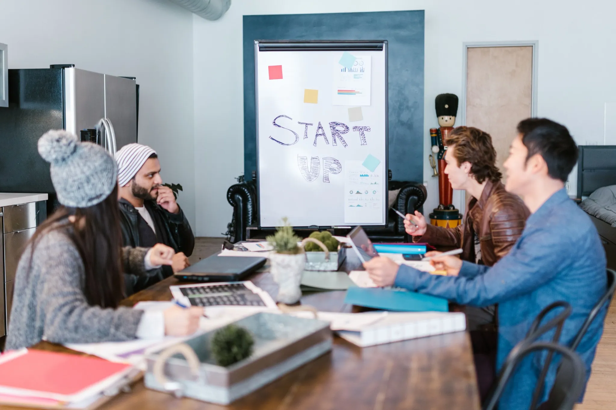Image d'illustration de l'article de blog Linkfluence " Ghostwriting en français sur LinkedIn : l'avantage compétitif que les startups tech sous-estiment"
